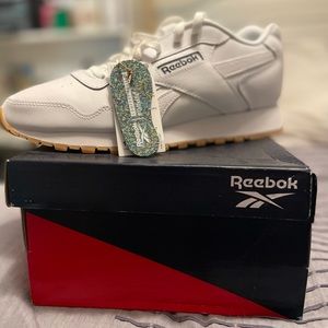 Reebok Glide Men's Shoes
Color: White Navy Gum, Size: 10